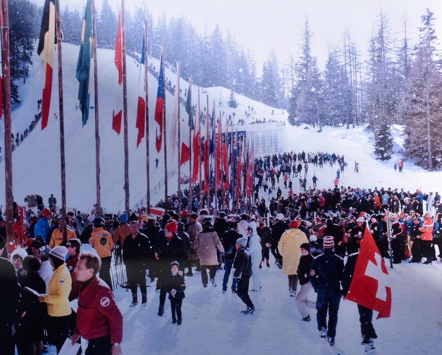 Photo by Arno Senoner people on snow covered ground during daytime